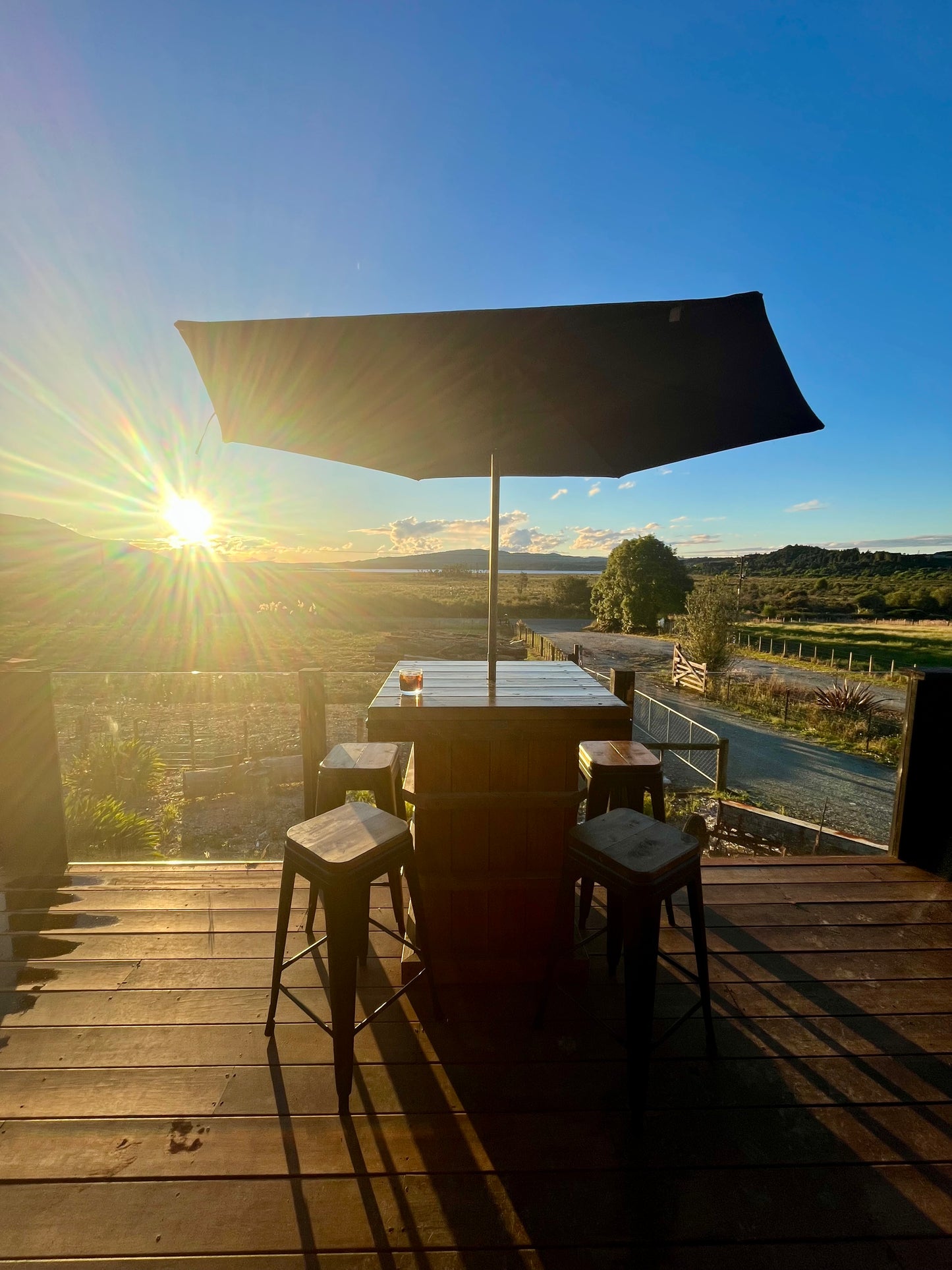 Chunky Large Woolpress Style Bar Leaner