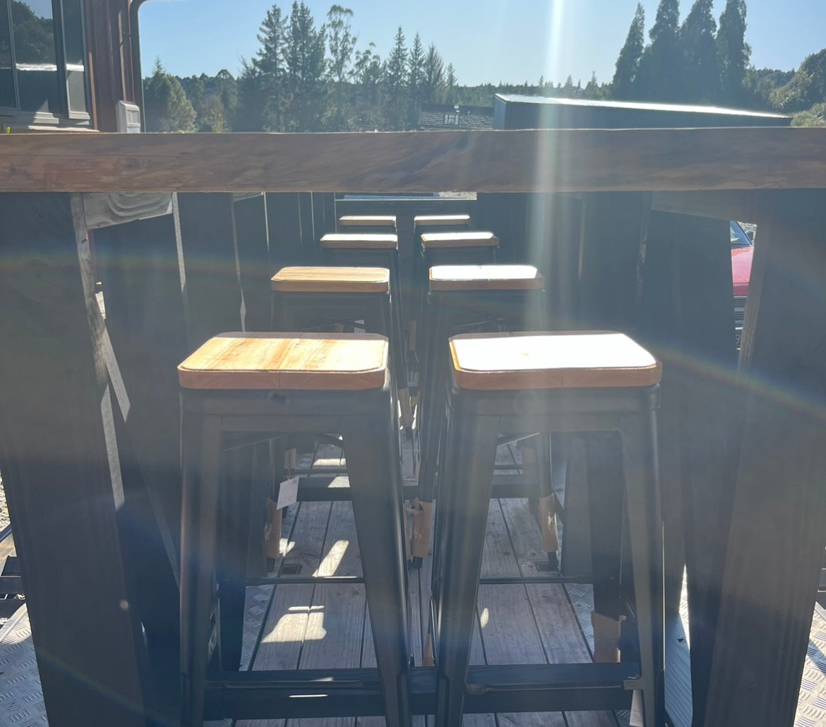 Bar Stool - Macrocarpa Topped