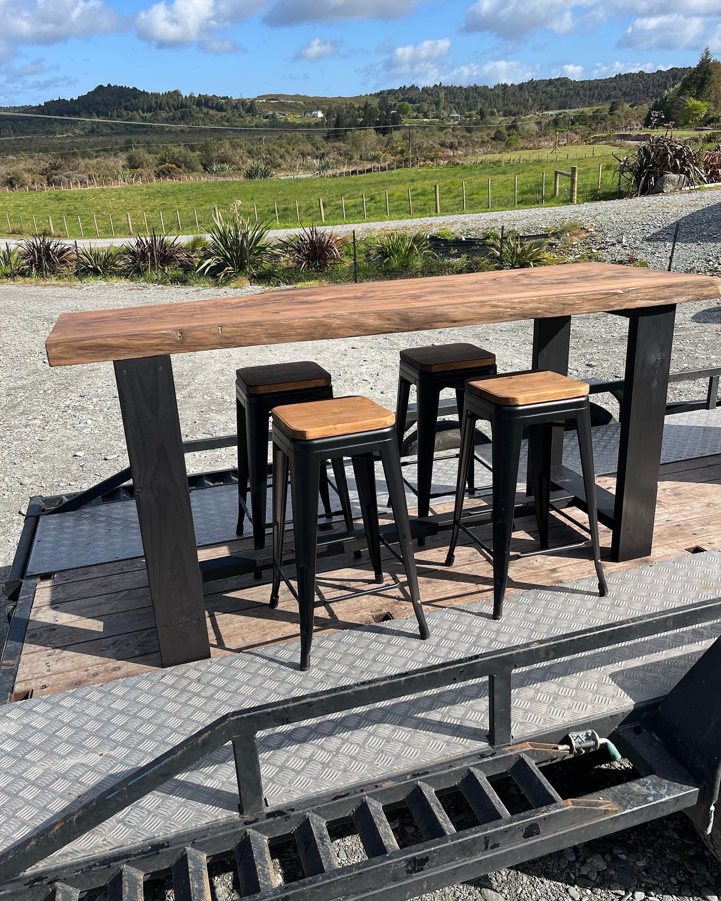 Bar Stool - Macrocarpa Topped